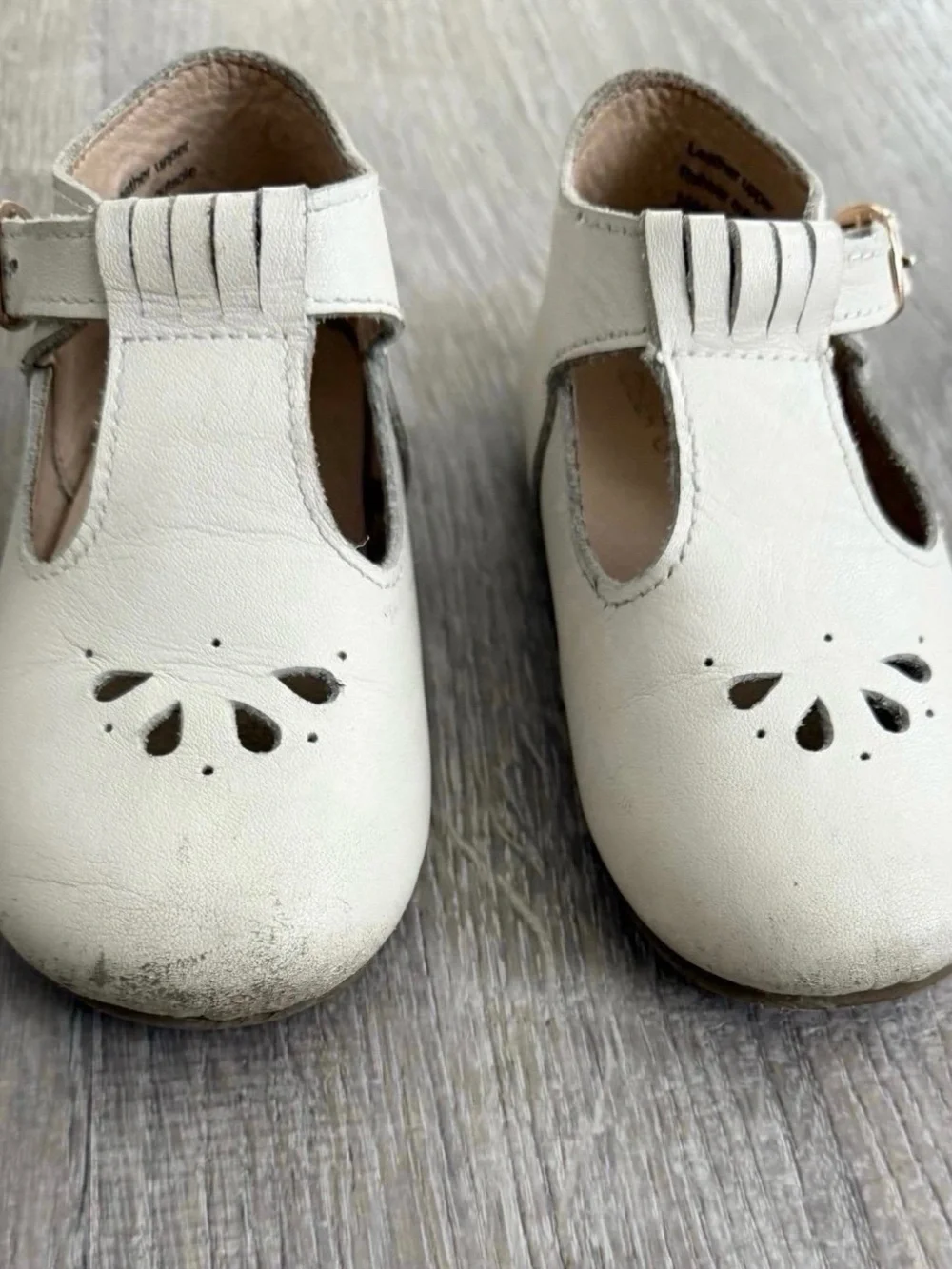 Deer Grace classic white